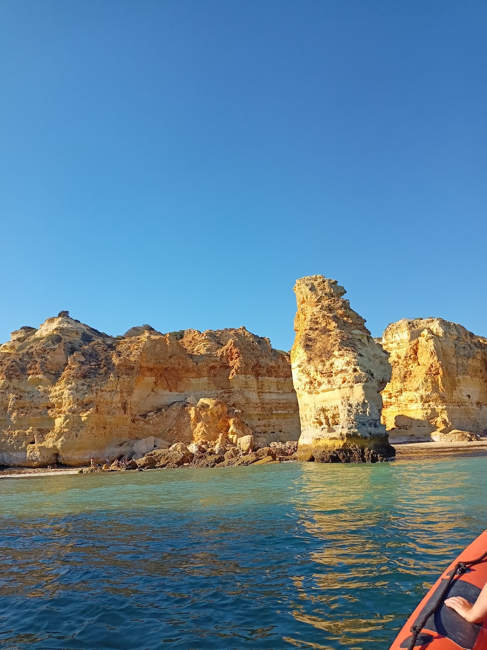  Explore the Algarve Region with Algarve Go - Your Travel Guide!
